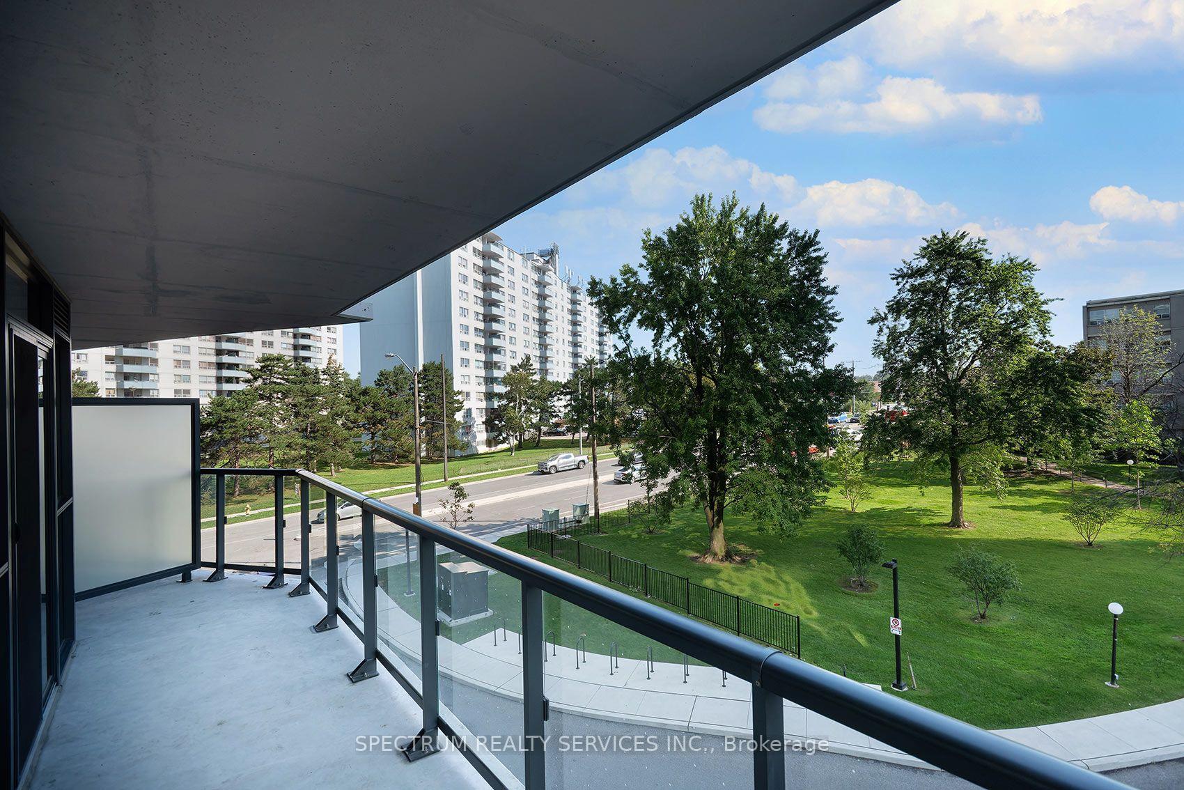 Photo 10 of Unit 307, 1461 Lawrence Avenue, North York, Brookhaven-Amesbury — HOMEH