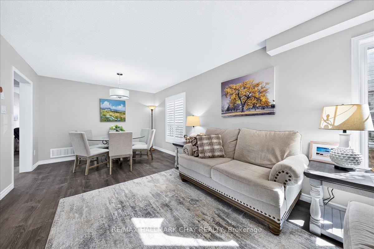 Photo 7 of 37 Joliette Place, Georgina, Keswick North — HOMEH