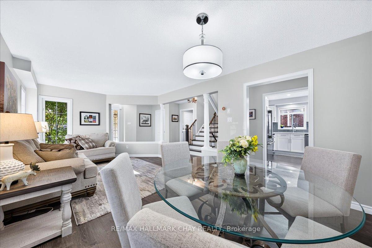 Photo 10 of 37 Joliette Place, Georgina, Keswick North — HOMEH