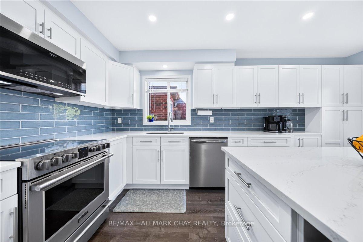 Photo 13 of 37 Joliette Place, Georgina, Keswick North — HOMEH