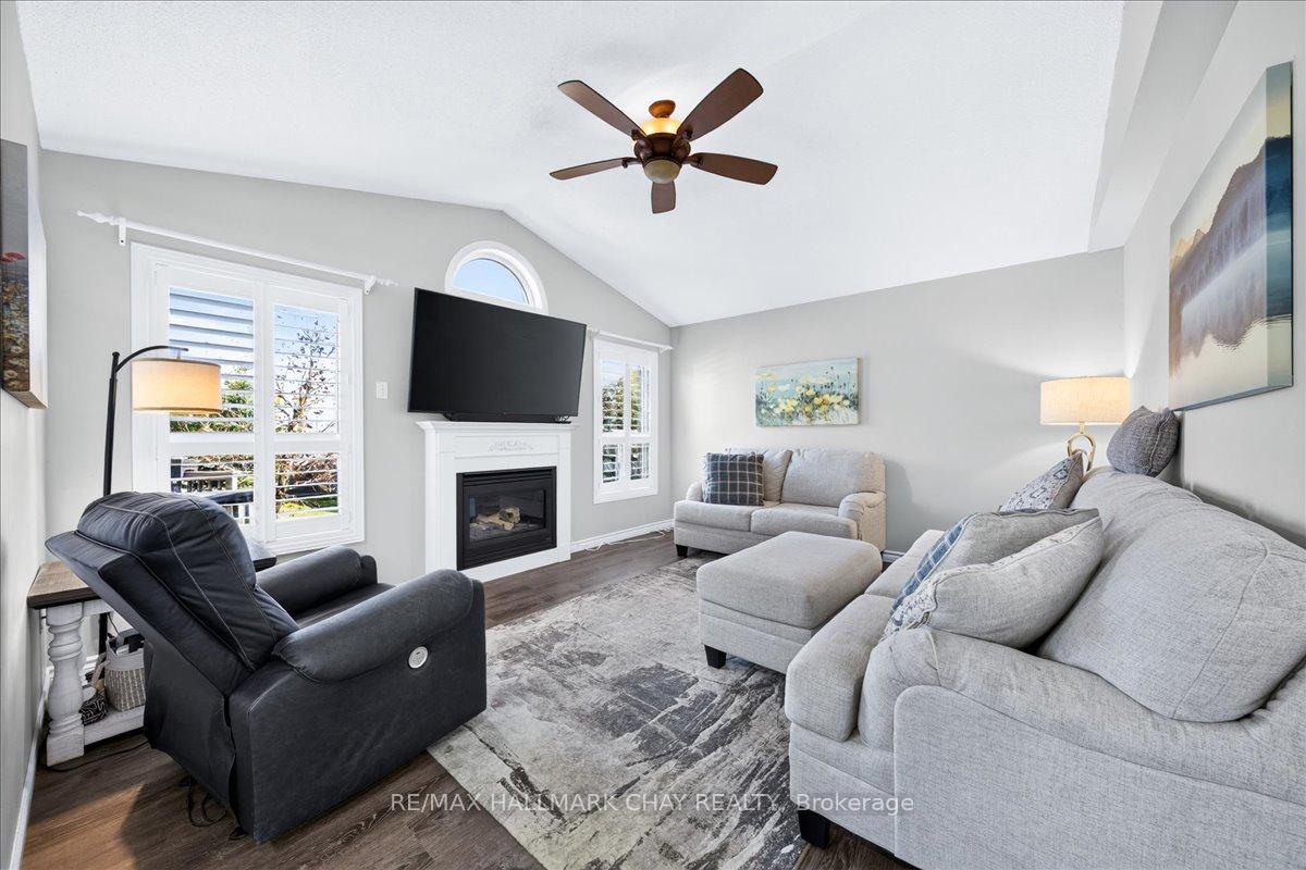 Photo 19 of 37 Joliette Place, Georgina, Keswick North — HOMEH