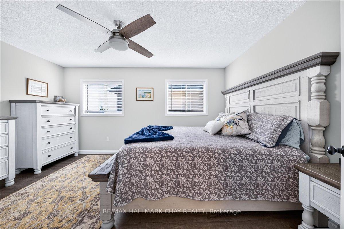 Photo 26 of 37 Joliette Place, Georgina, Keswick North — HOMEH