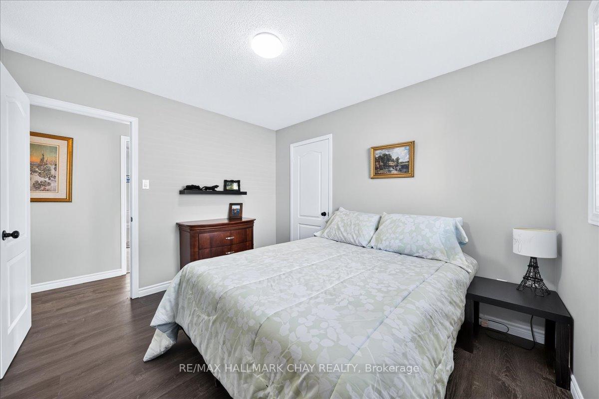 Photo 29 of 37 Joliette Place, Georgina, Keswick North — HOMEH