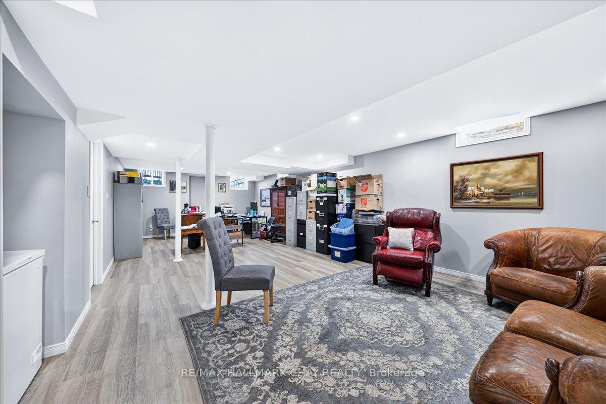 Photo 32 of 37 Joliette Place, Georgina, Keswick North — HOMEH