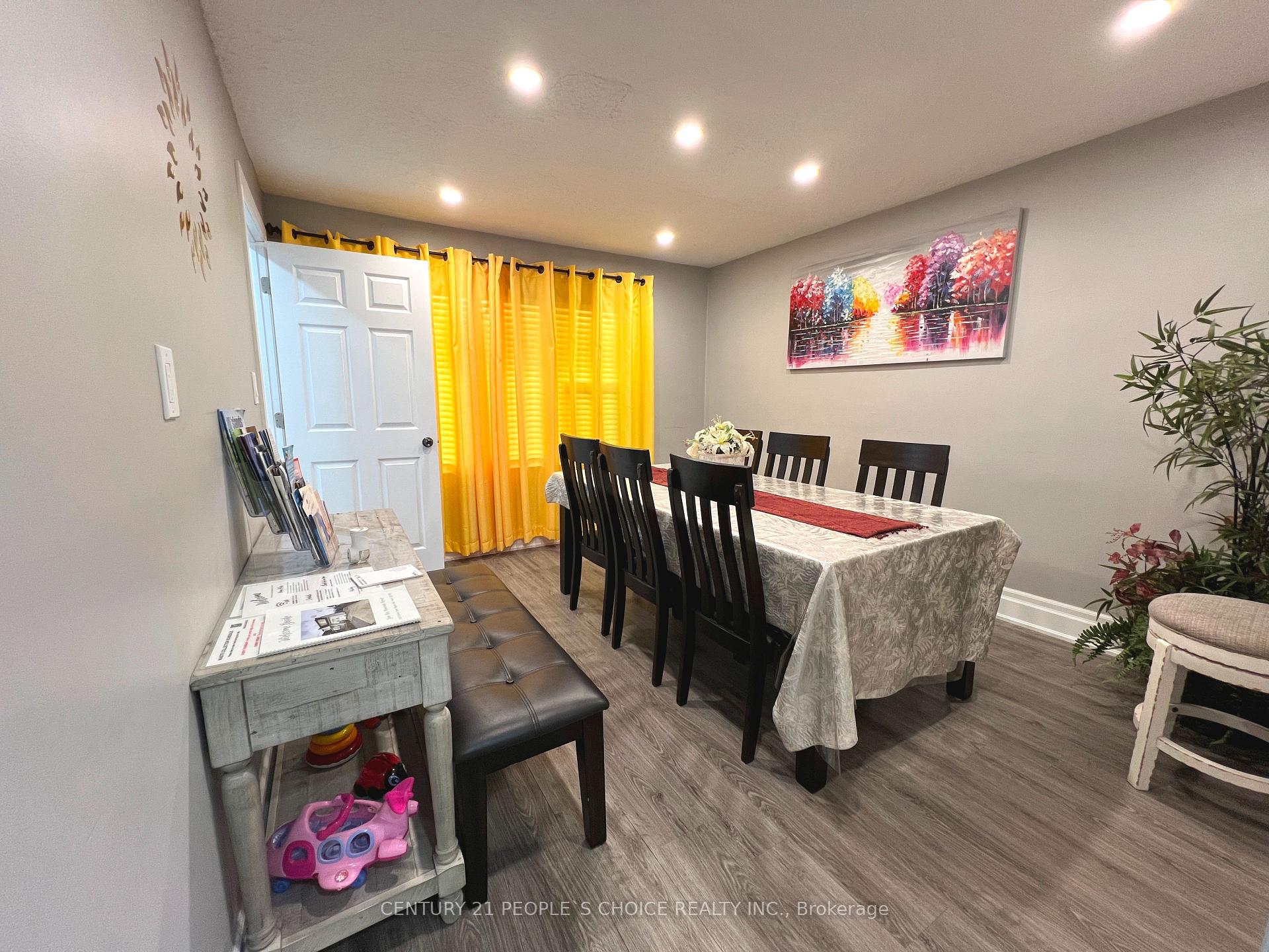 Photo 10 of 5359 Kitchener Street, Niagara Falls, Clifton Hill — HOMEH