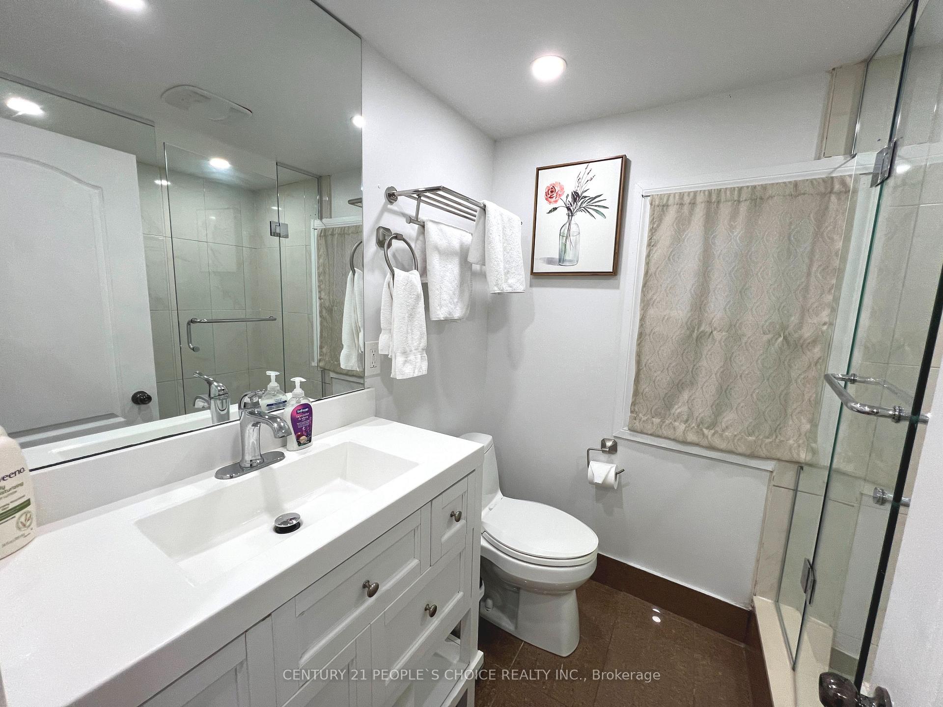Photo 15 of 5359 Kitchener Street, Niagara Falls, Clifton Hill — HOMEH