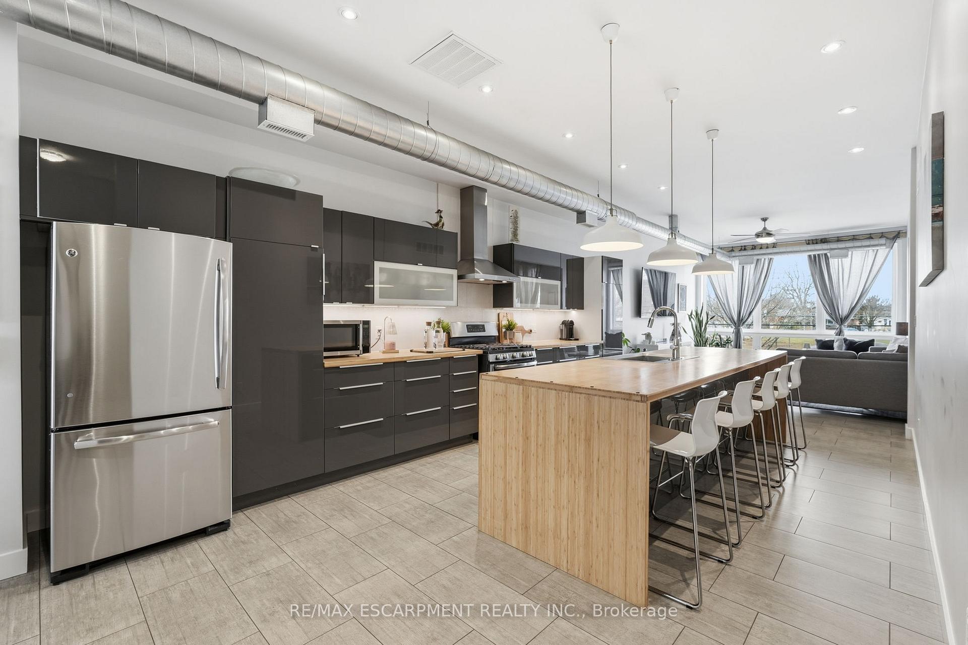 Photo 7 of 414 John Street, Hamilton, North End — HOMEH