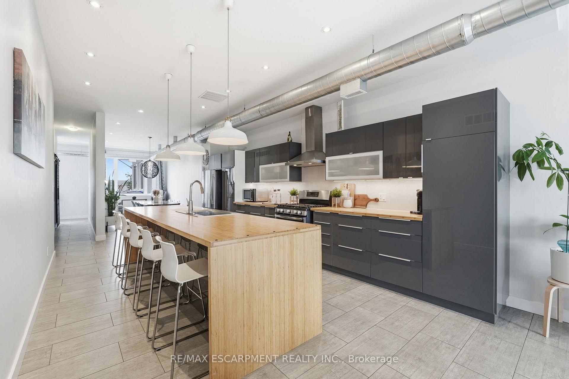 Photo 8 of 414 John Street, Hamilton, North End — HOMEH