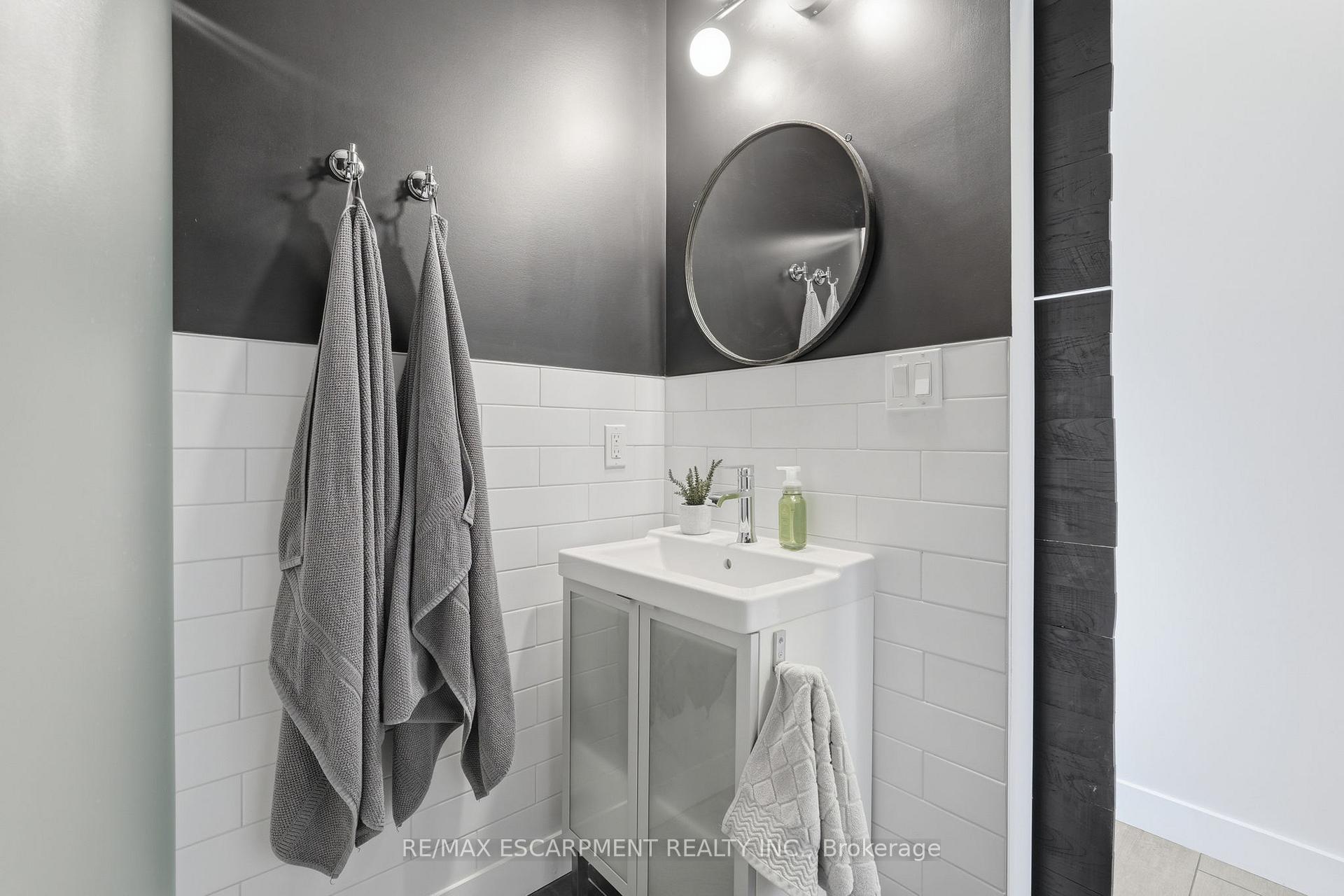 Photo 18 of 414 John Street, Hamilton, North End — HOMEH