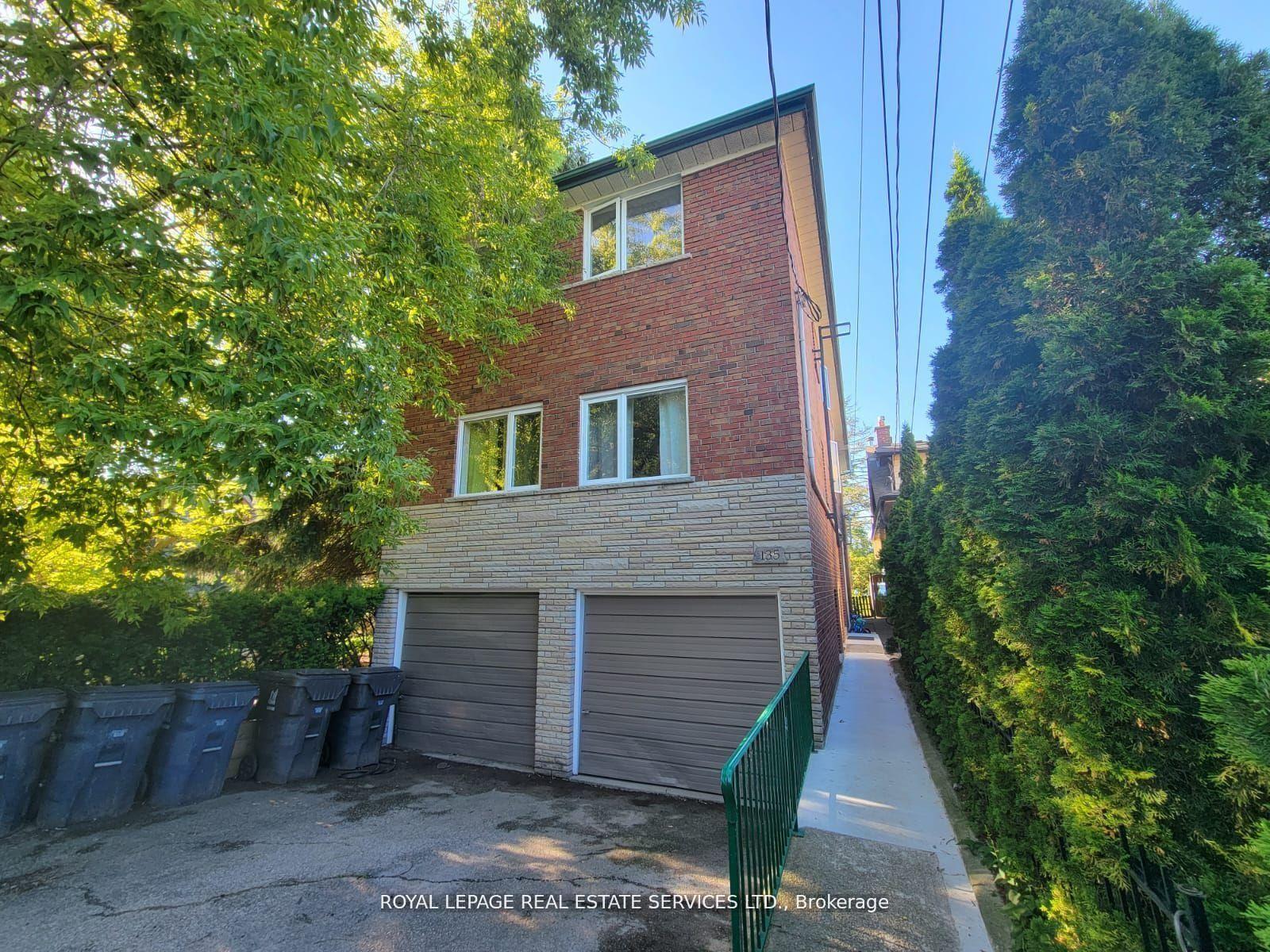 Photo 4 of 135 Lake Shore Drive, Etobicoke, New Toronto — HOMEH