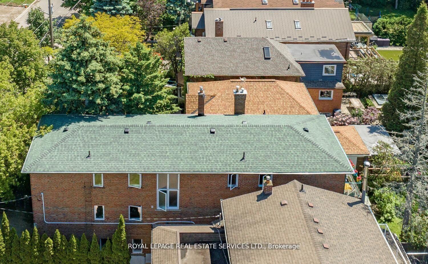 Photo 6 of 135 Lake Shore Drive, Etobicoke, New Toronto — HOMEH