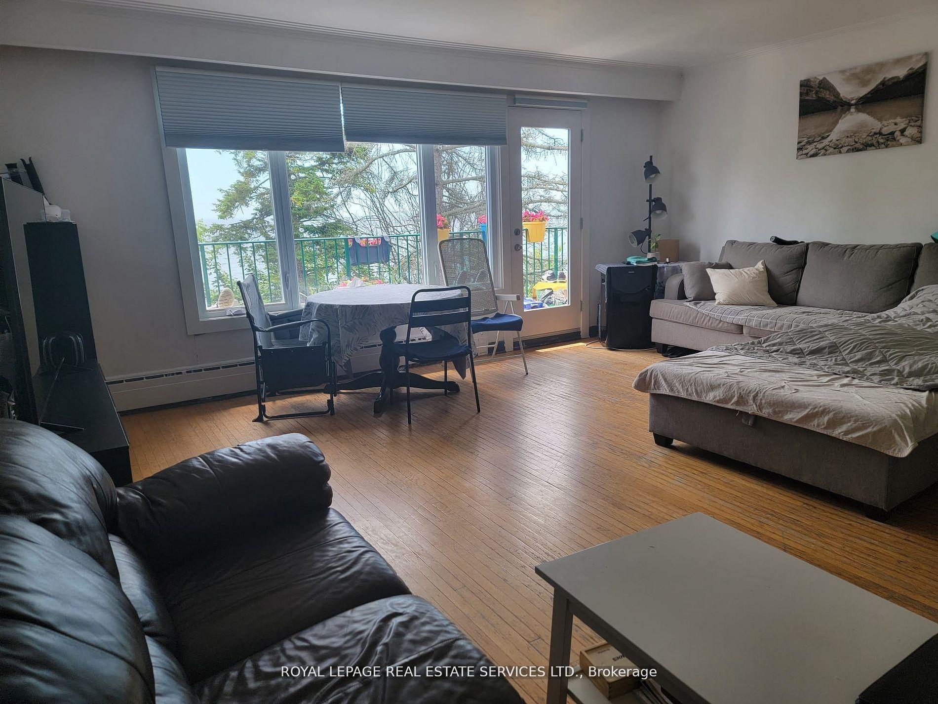 Photo 8 of 135 Lake Shore Drive, Etobicoke, New Toronto — HOMEH