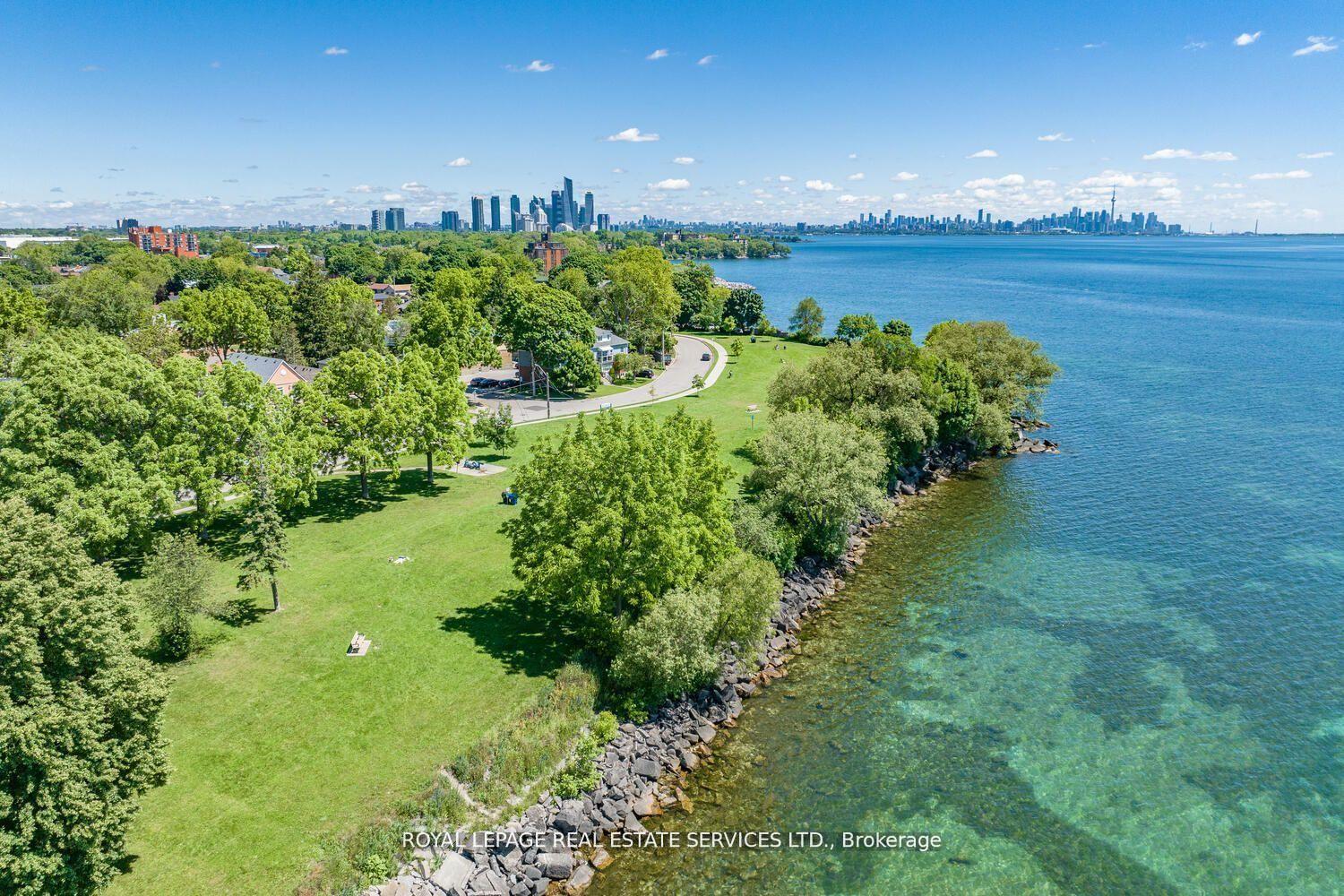 Photo 31 of 135 Lake Shore Drive, Etobicoke, New Toronto — HOMEH