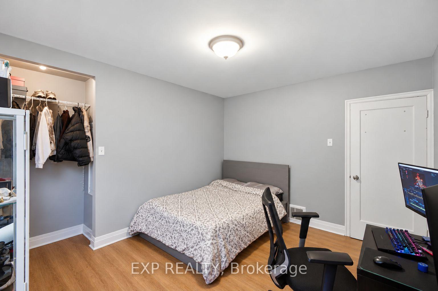 Photo 9 of 27 Hollywood Street S, Hamilton, Ainslie Wood — HOMEH