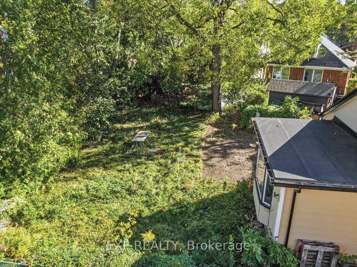 Photo 15 of 27 Hollywood Street S, Hamilton, Ainslie Wood — HOMEH