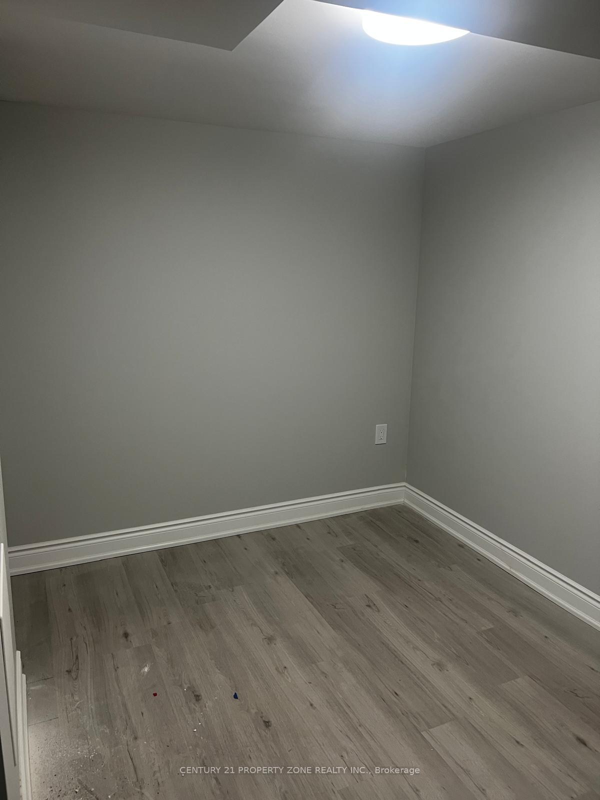 Photo 3 of 68 Merton Road, Brampton, Brampton North — HOMEH