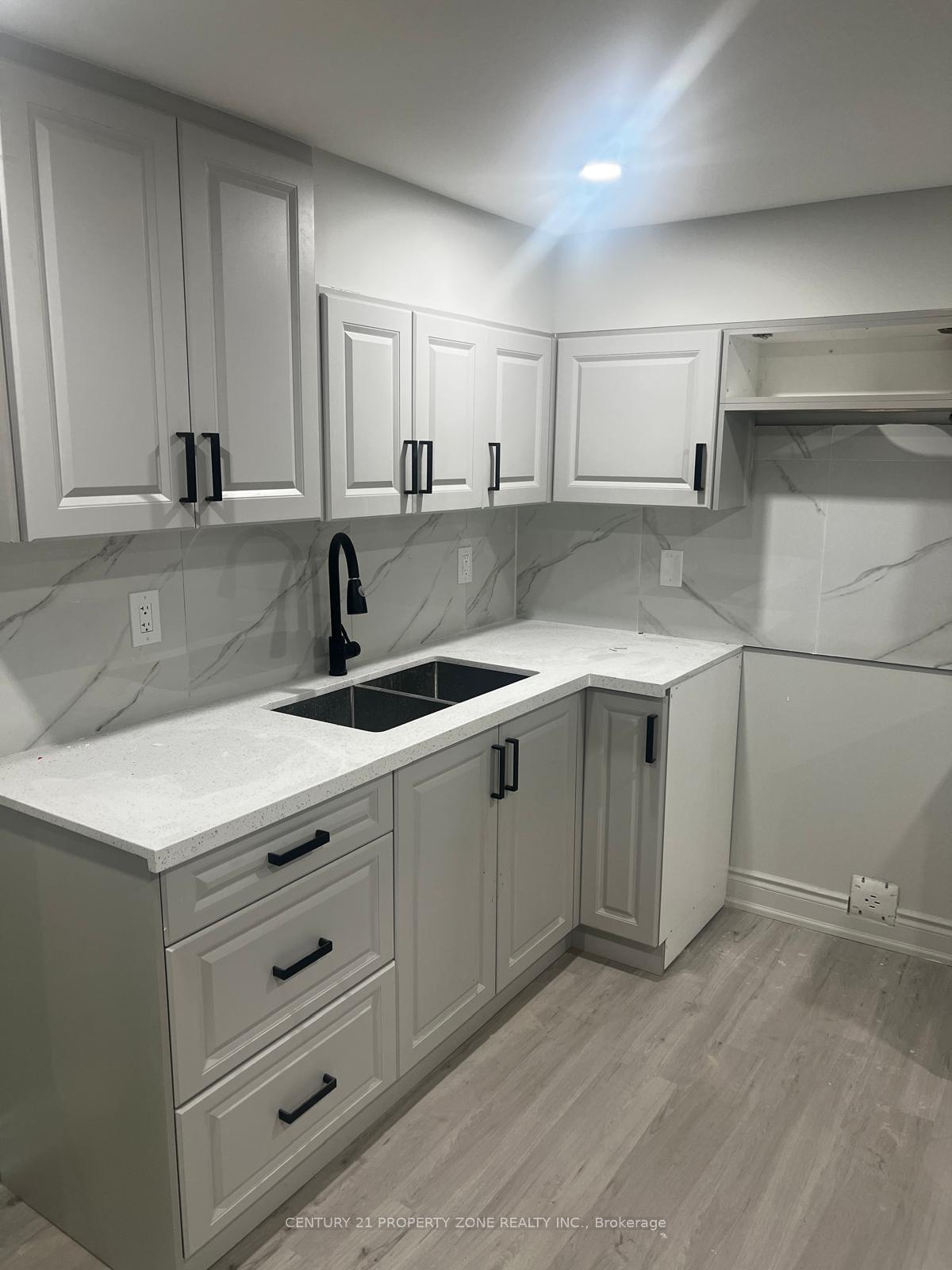 Photo 5 of 68 Merton Road, Brampton, Brampton North — HOMEH