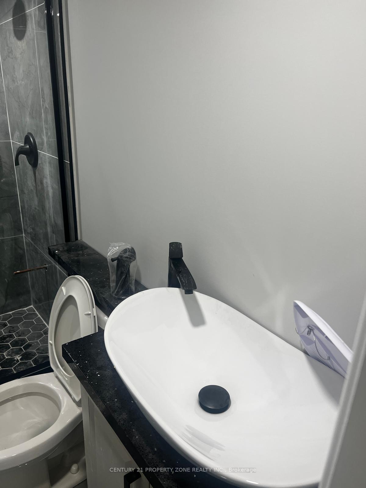 Photo 8 of 68 Merton Road, Brampton, Brampton North — HOMEH