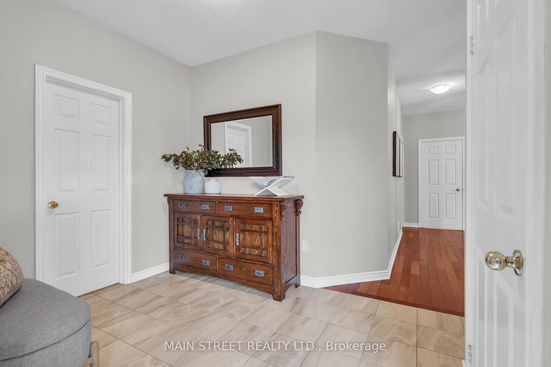 Photo 3 of 27 Max Avenue, Barrie, Painswick South — HOMEH
