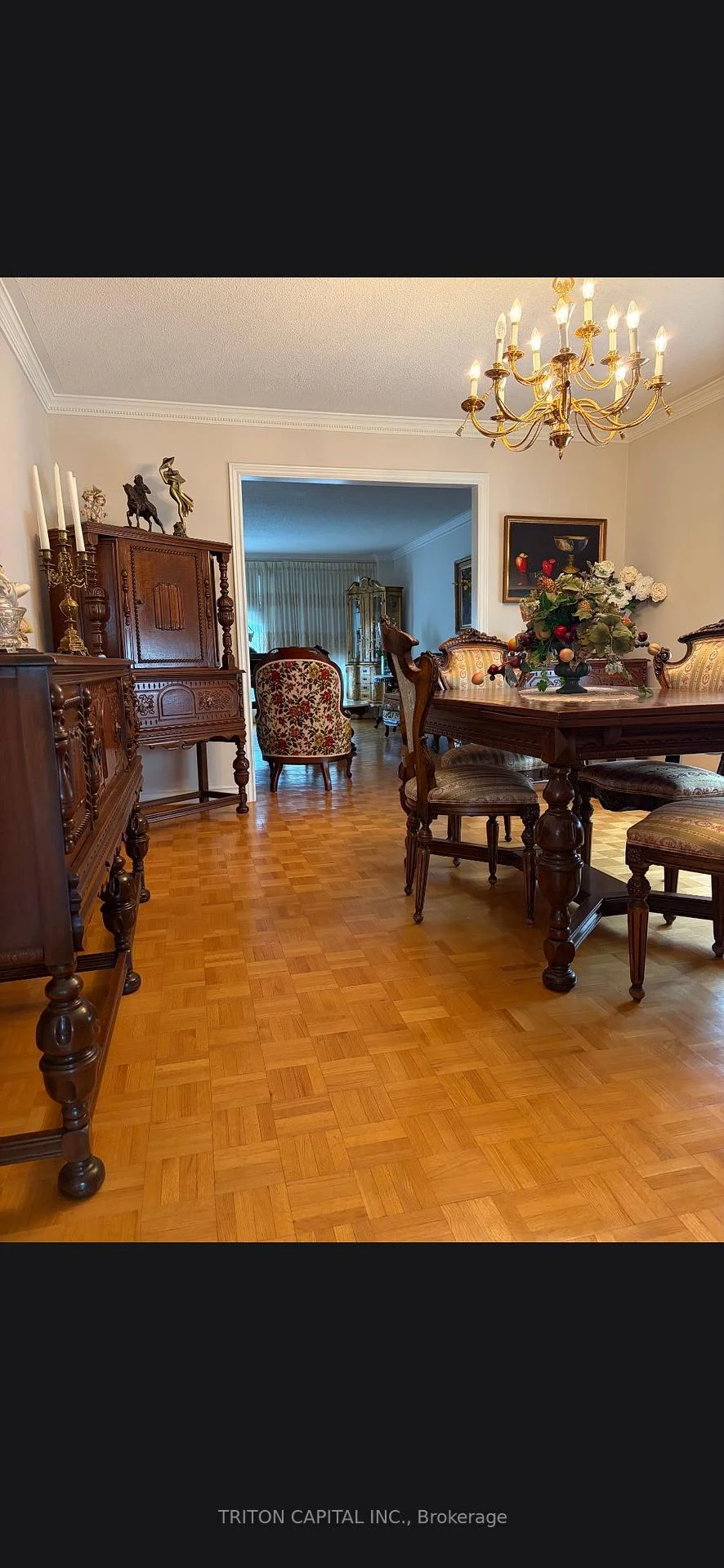Photo 3 of 30 Columbus Avenue, Vaughan, East Woodbridge — HOMEH