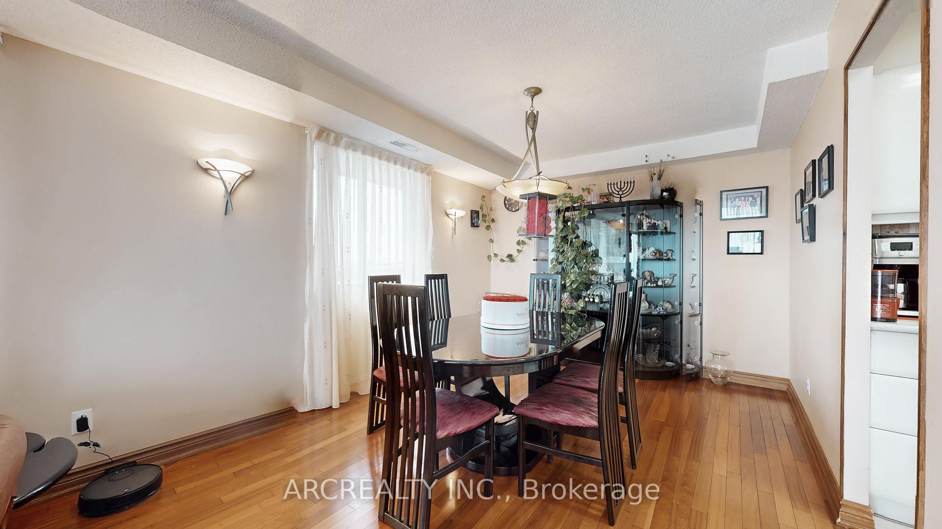Photo 11 of Unit 1403, 8111 Yonge Street, Markham, Royal Orchard — HOMEH