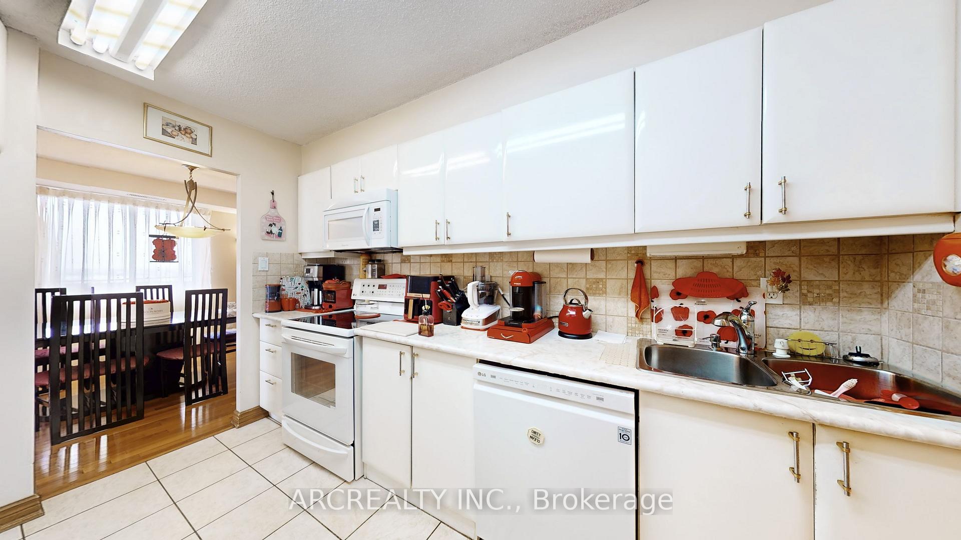 Photo 15 of Unit 1403, 8111 Yonge Street, Markham, Royal Orchard — HOMEH