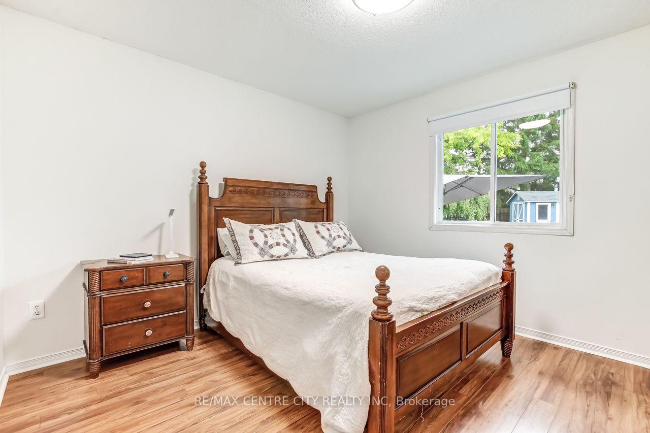 Photo 10 of 96 Carrie Crescent, St. Thomas — HOMEH