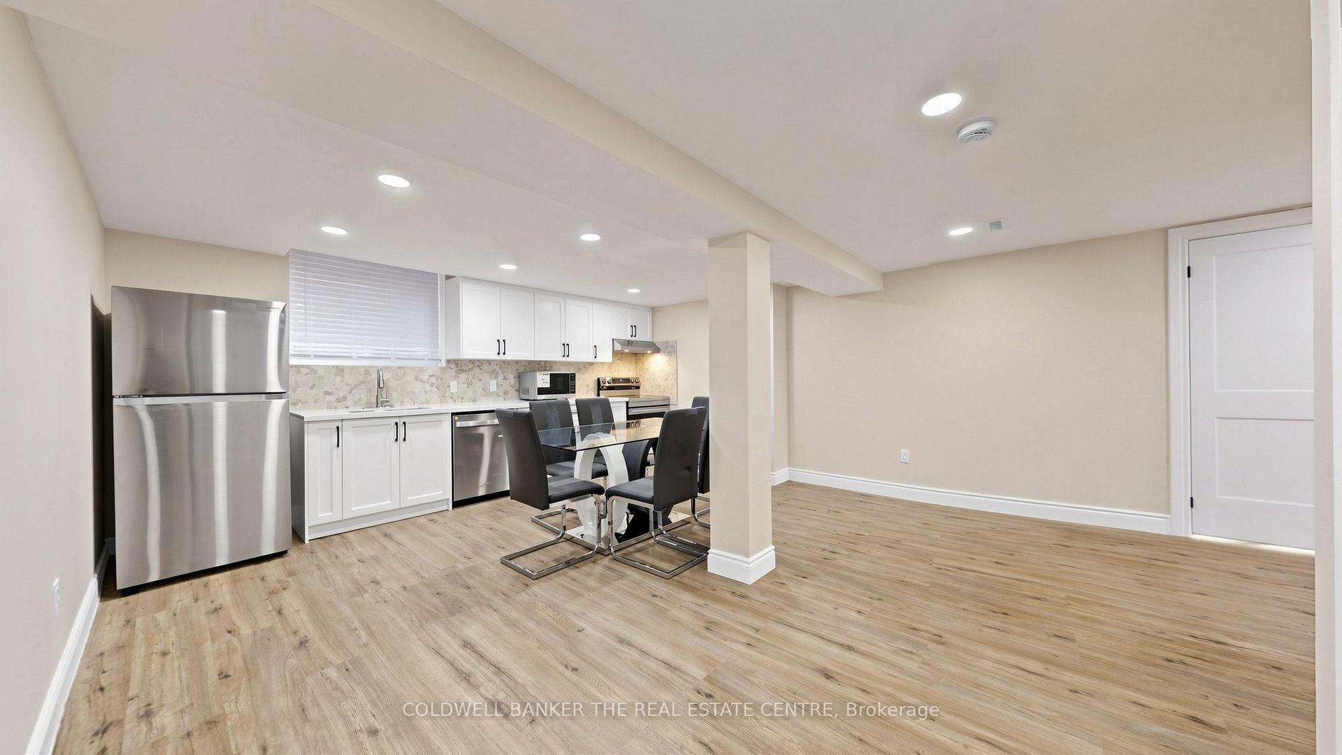 Photo 26 of 6 Mcquarrie Lane, Vaughan, Maple — HOMEH