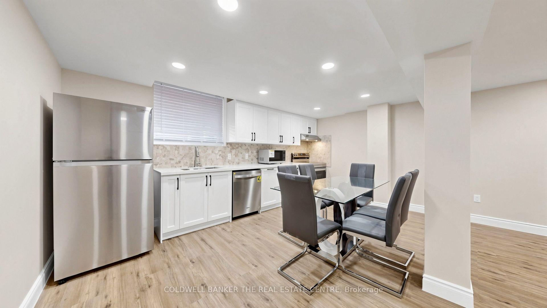 Photo 27 of 6 Mcquarrie Lane, Vaughan, Maple — HOMEH