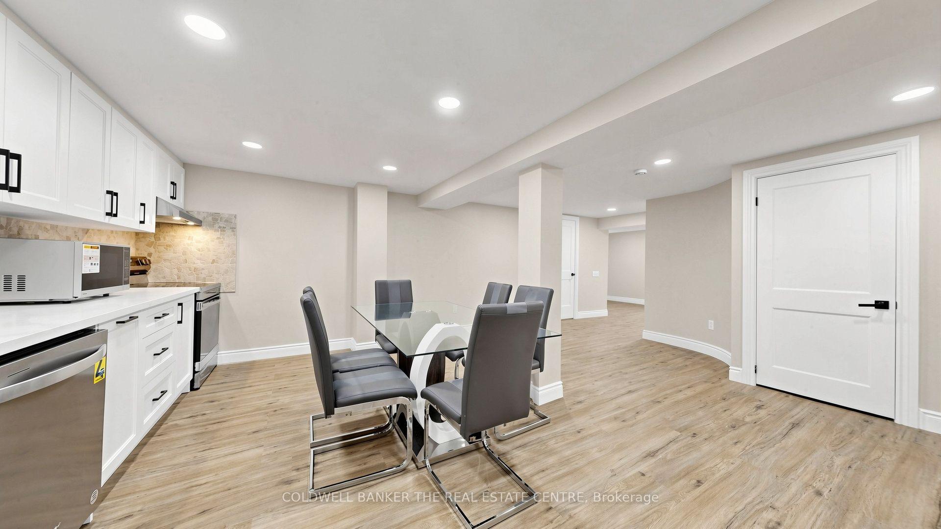 Photo 28 of 6 Mcquarrie Lane, Vaughan, Maple — HOMEH