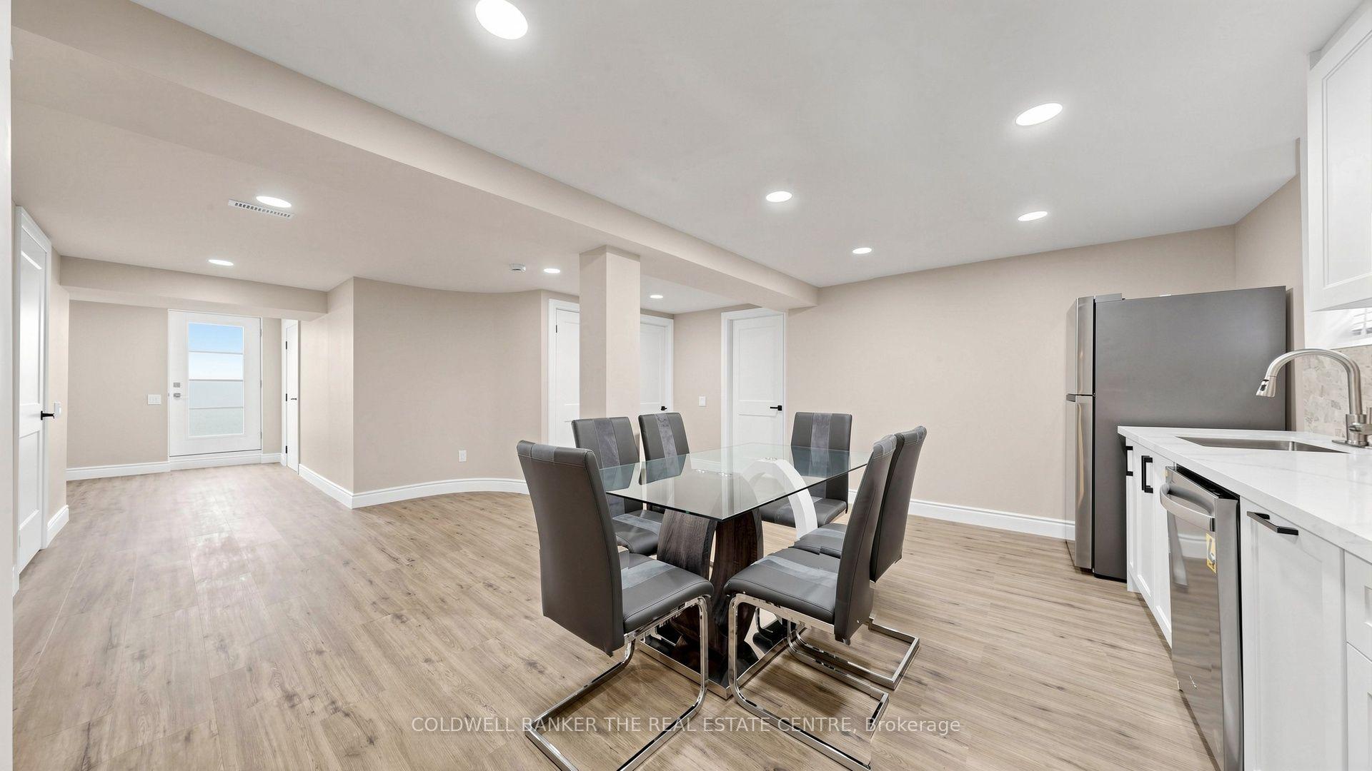 Photo 29 of 6 Mcquarrie Lane, Vaughan, Maple — HOMEH