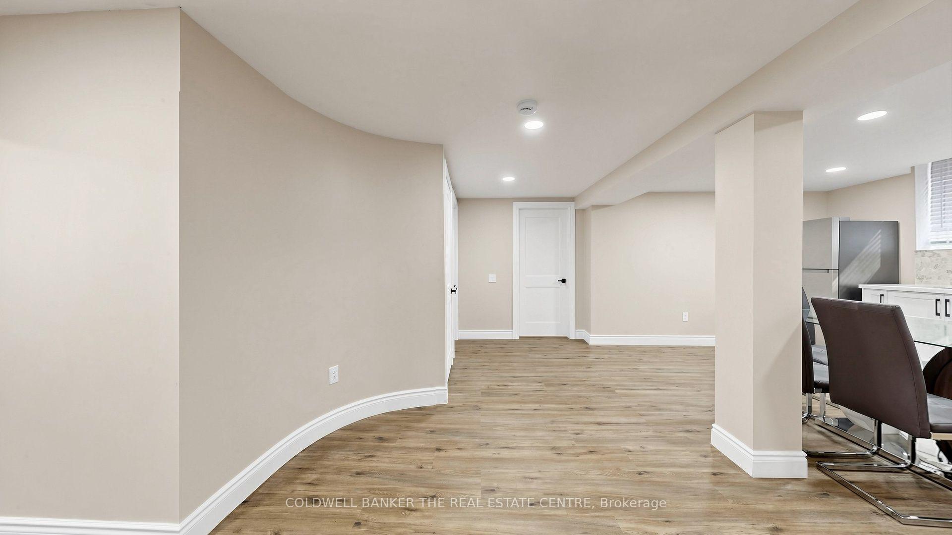Photo 33 of 6 Mcquarrie Lane, Vaughan, Maple — HOMEH