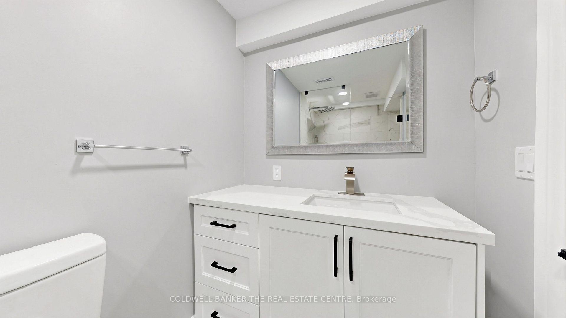 Photo 39 of 6 Mcquarrie Lane, Vaughan, Maple — HOMEH