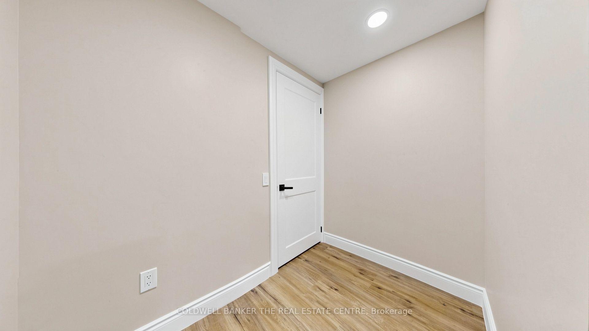 Photo 41 of 6 Mcquarrie Lane, Vaughan, Maple — HOMEH
