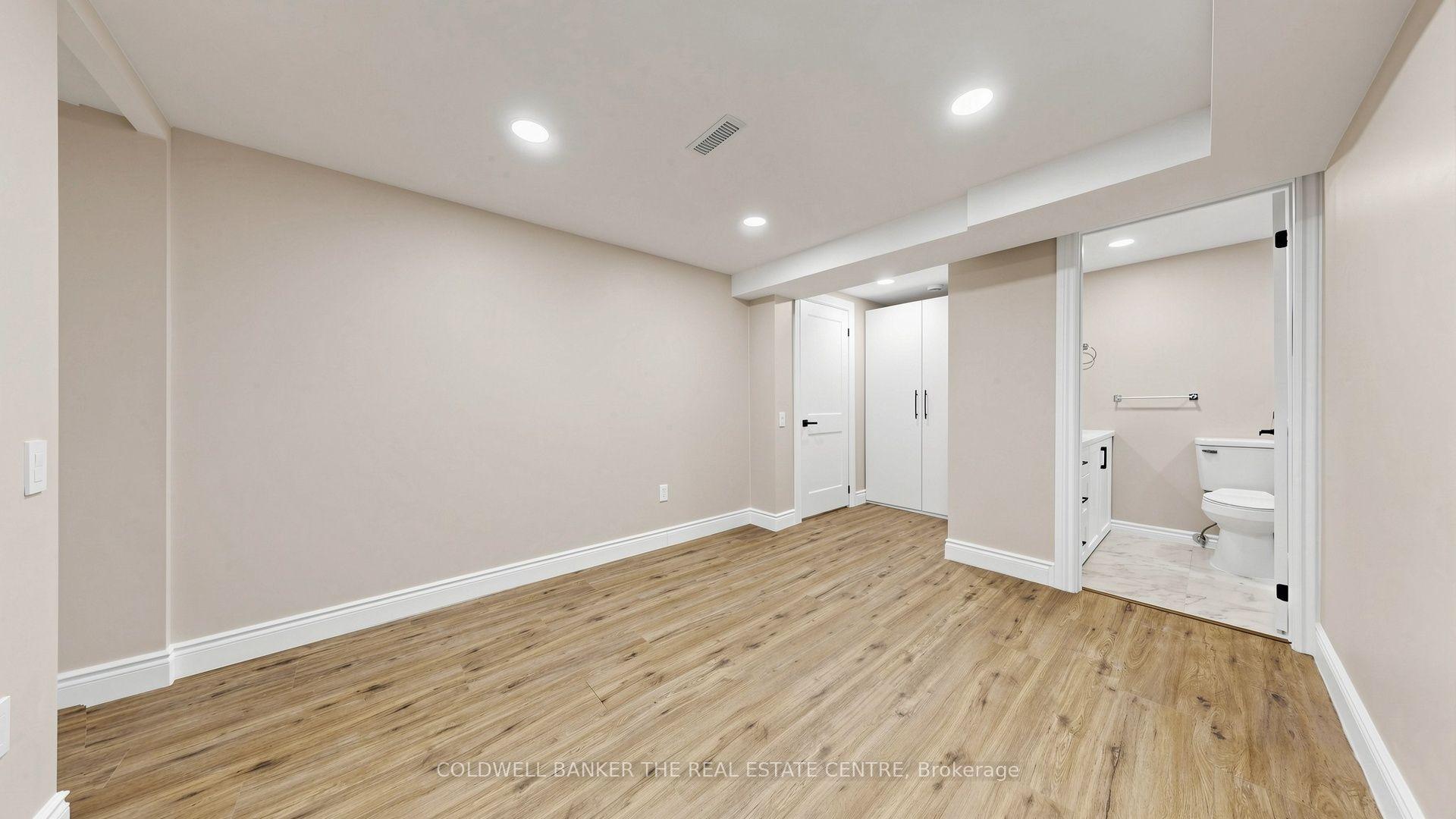Photo 42 of 6 Mcquarrie Lane, Vaughan, Maple — HOMEH