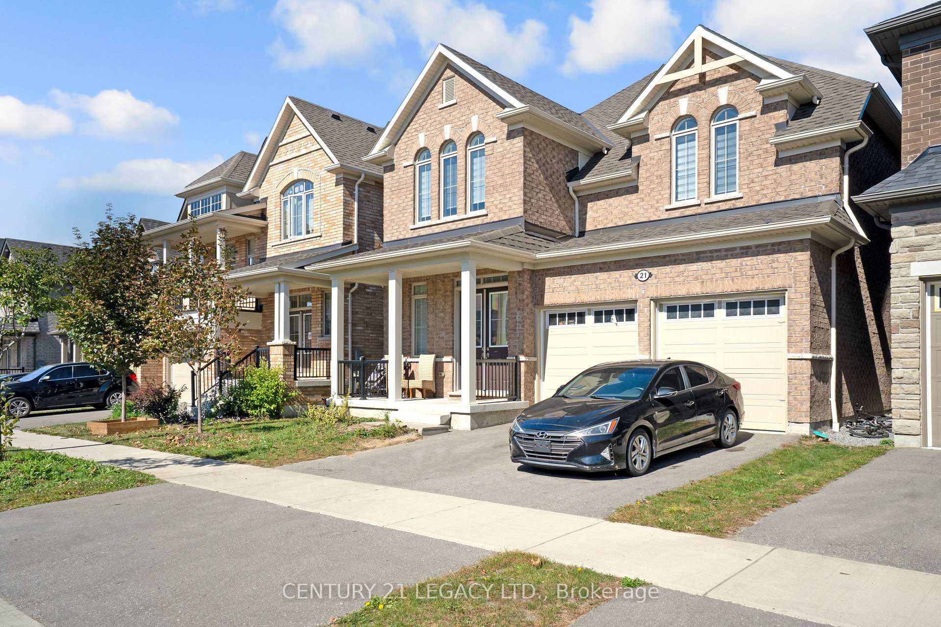 Photo 2 of 21 Olerud Drive, Whitby, Rural Whitby — HOMEH