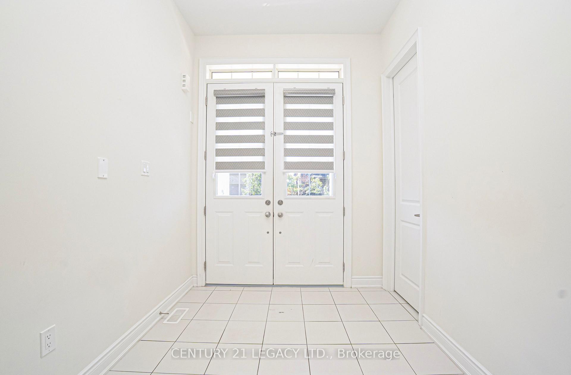 Photo 5 of 21 Olerud Drive, Whitby, Rural Whitby — HOMEH