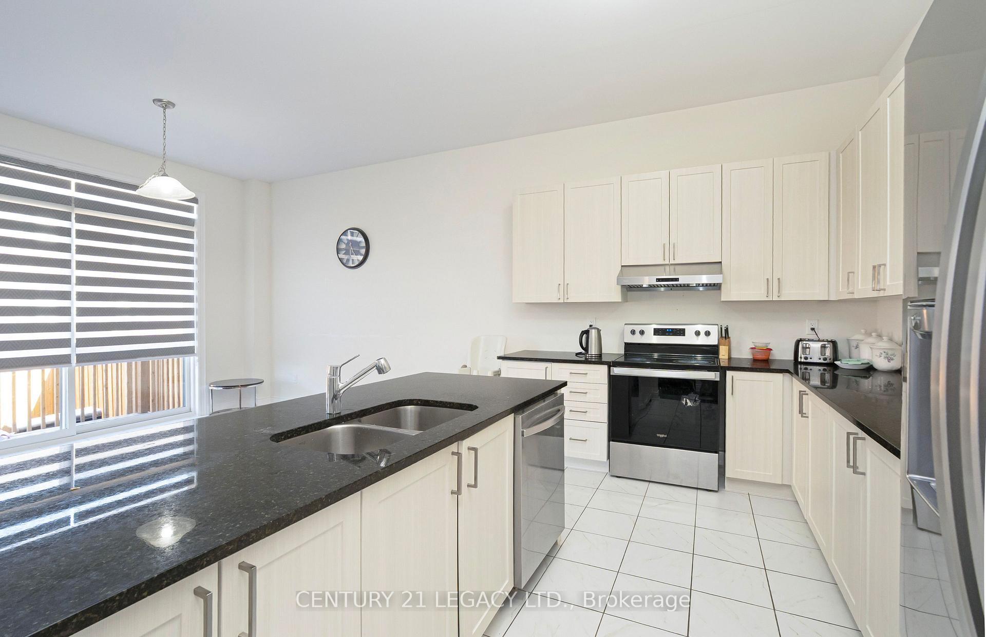 Photo 18 of 21 Olerud Drive, Whitby, Rural Whitby — HOMEH