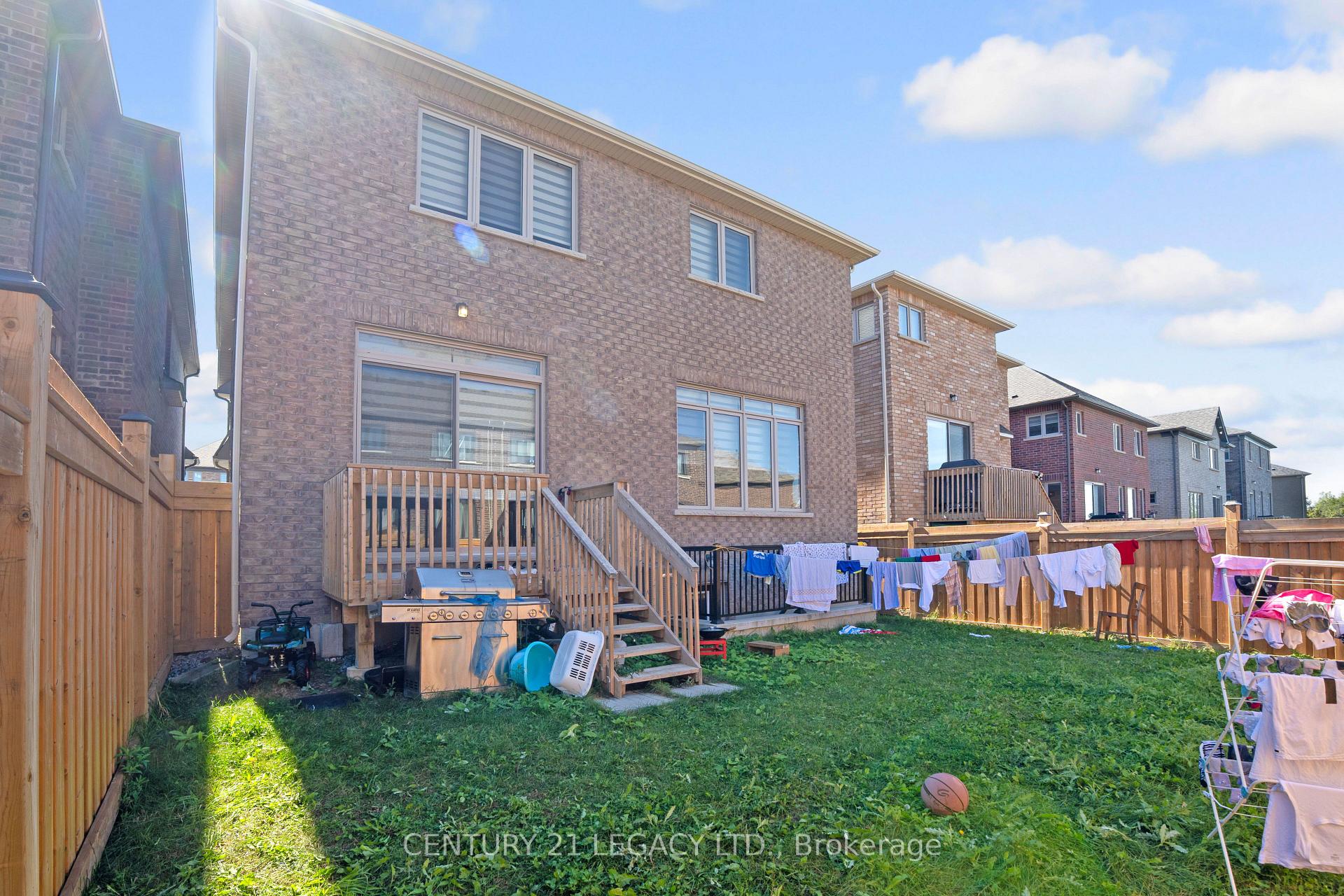 Photo 37 of 21 Olerud Drive, Whitby, Rural Whitby — HOMEH
