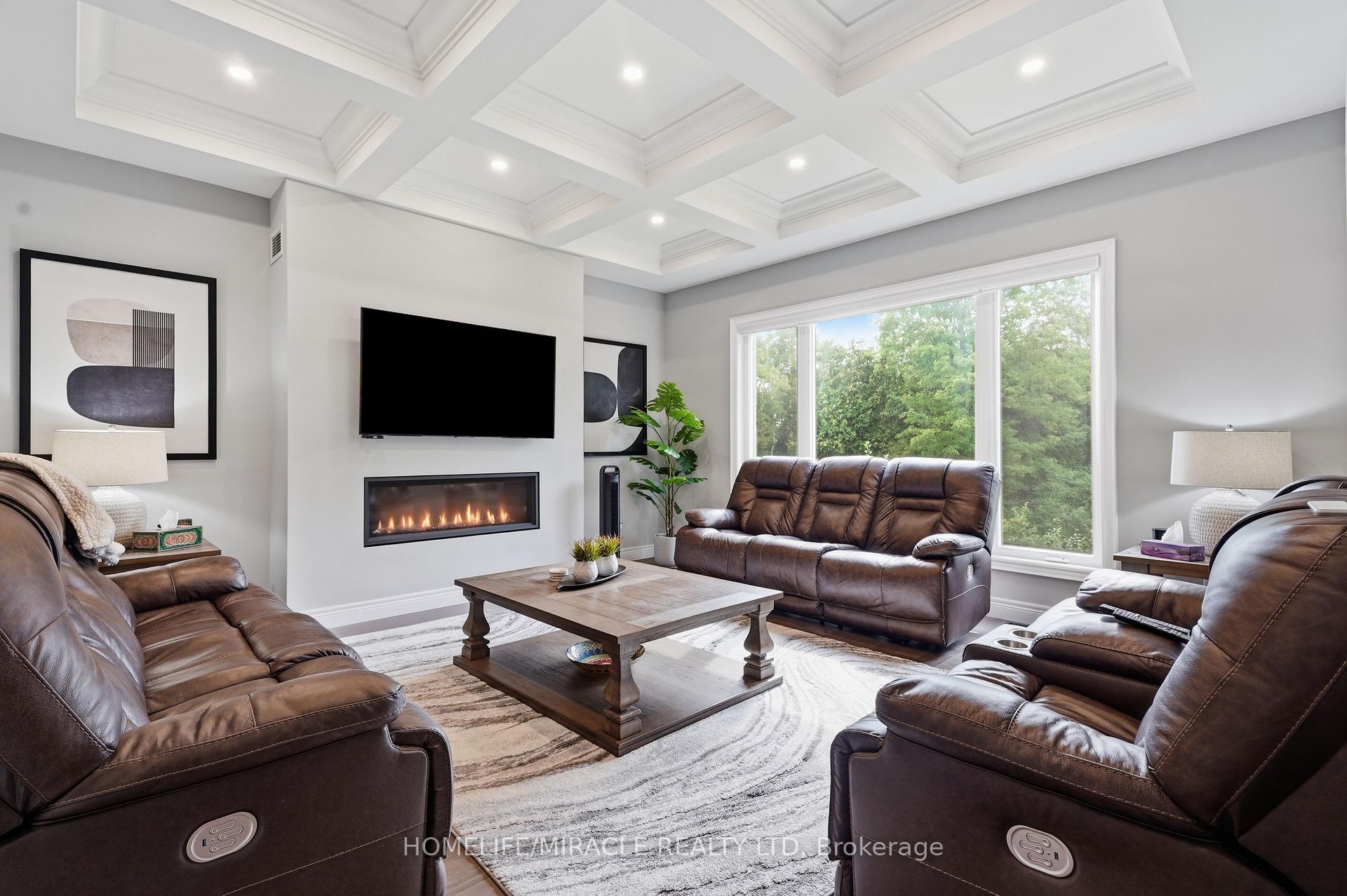 Photo 8 of 147 Ambrous Crescent, Guelph, Kortright East — HOMEH