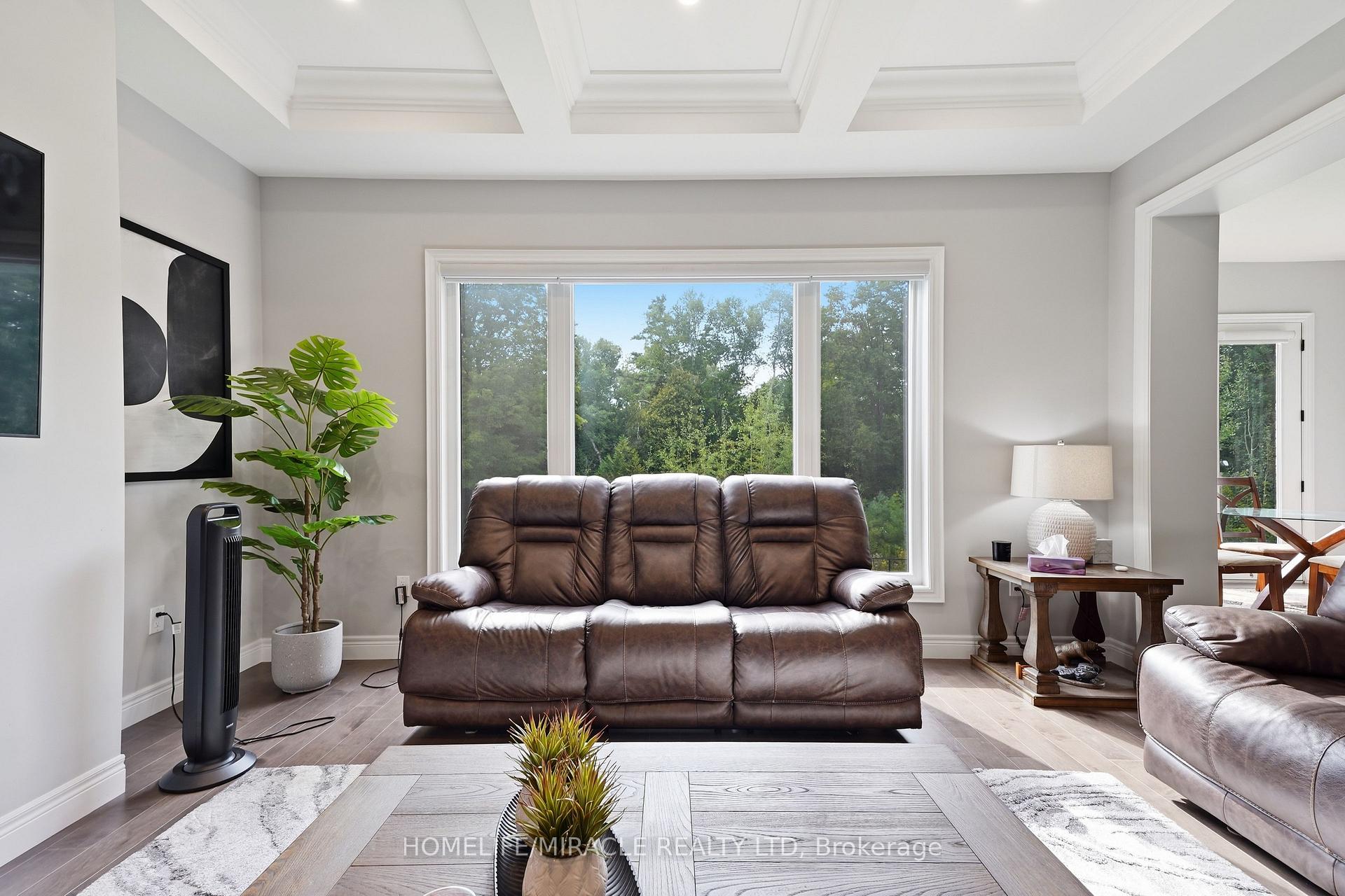 Photo 9 of 147 Ambrous Crescent, Guelph, Kortright East — HOMEH