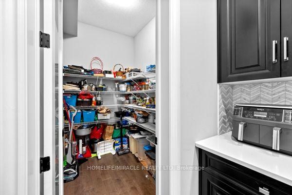 Photo 17 of 147 Ambrous Crescent, Guelph, Kortright East — HOMEH