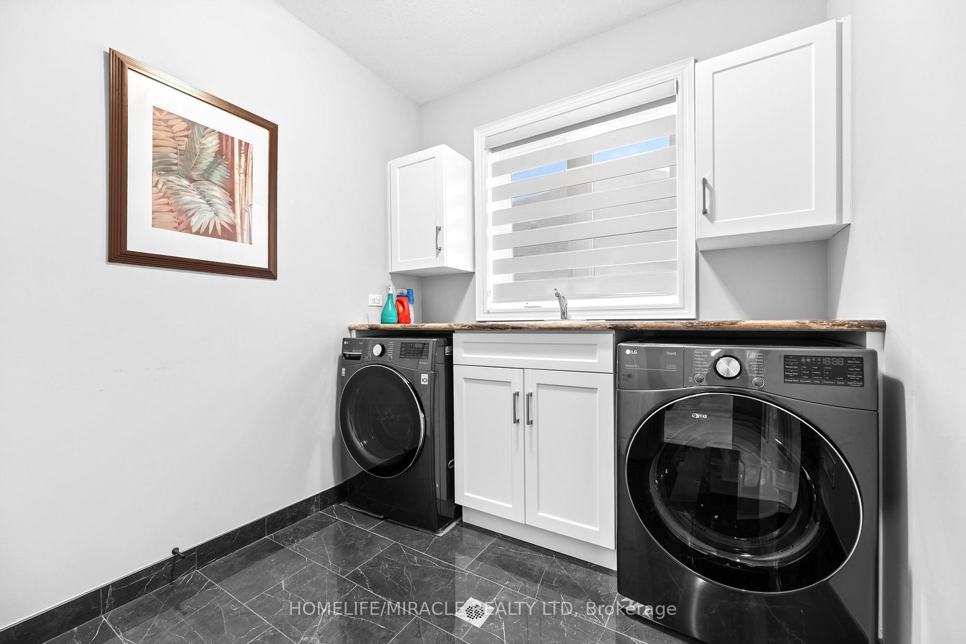 Photo 41 of 147 Ambrous Crescent, Guelph, Kortright East — HOMEH