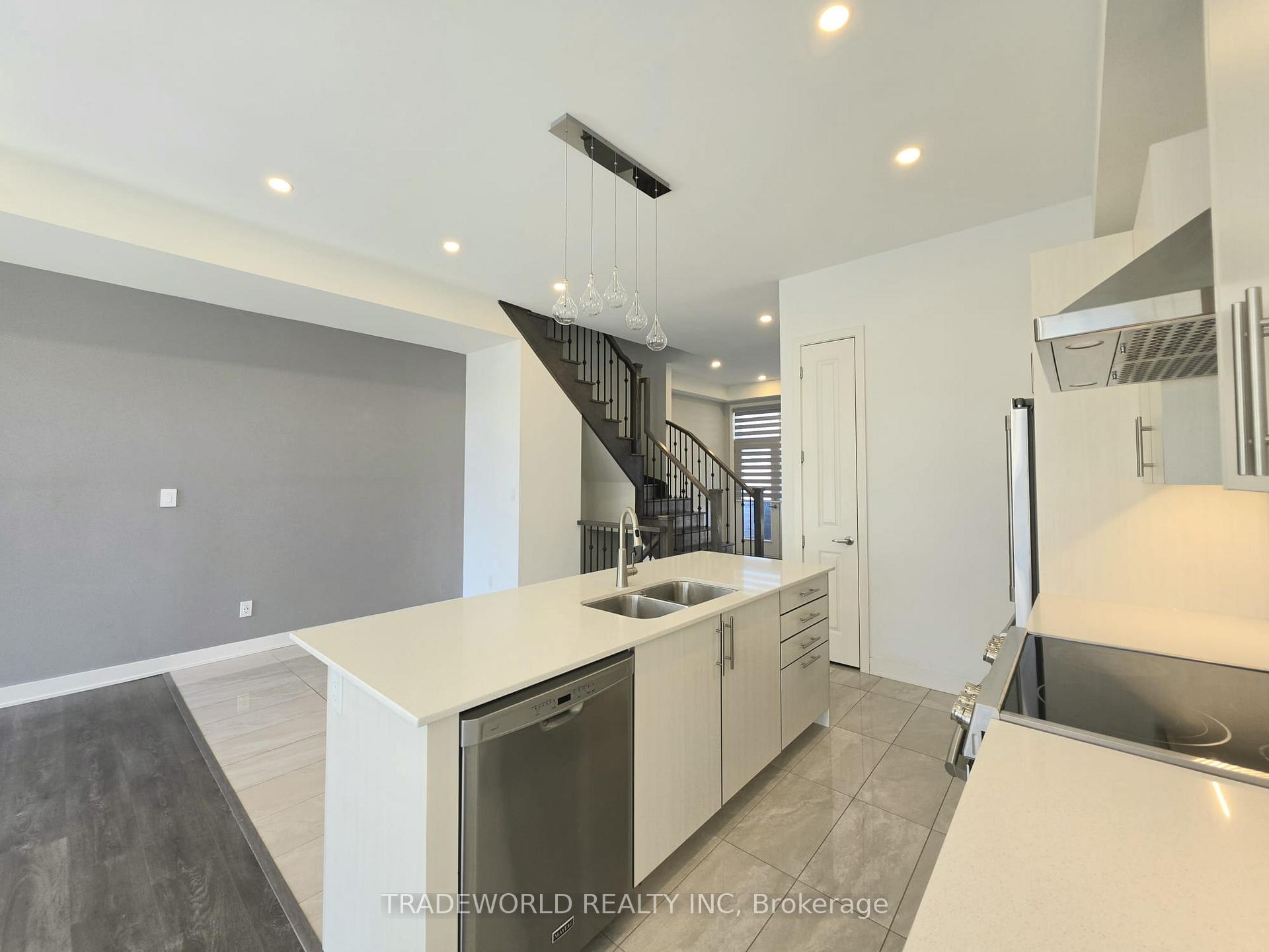 Photo 7 of 59 Carpaccio Avenue, Vaughan, Vellore Village — HOMEH