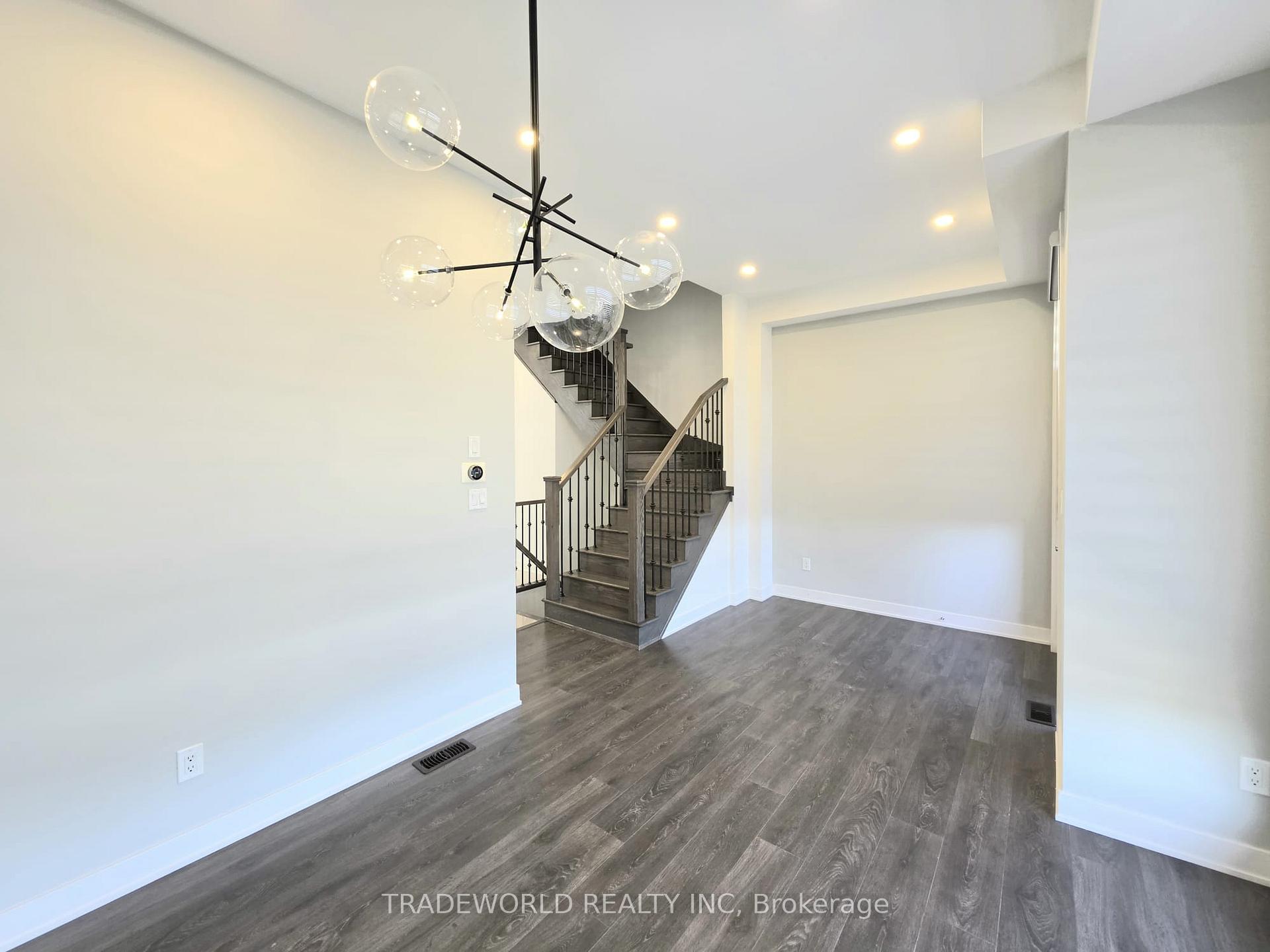 Photo 11 of 59 Carpaccio Avenue, Vaughan, Vellore Village — HOMEH