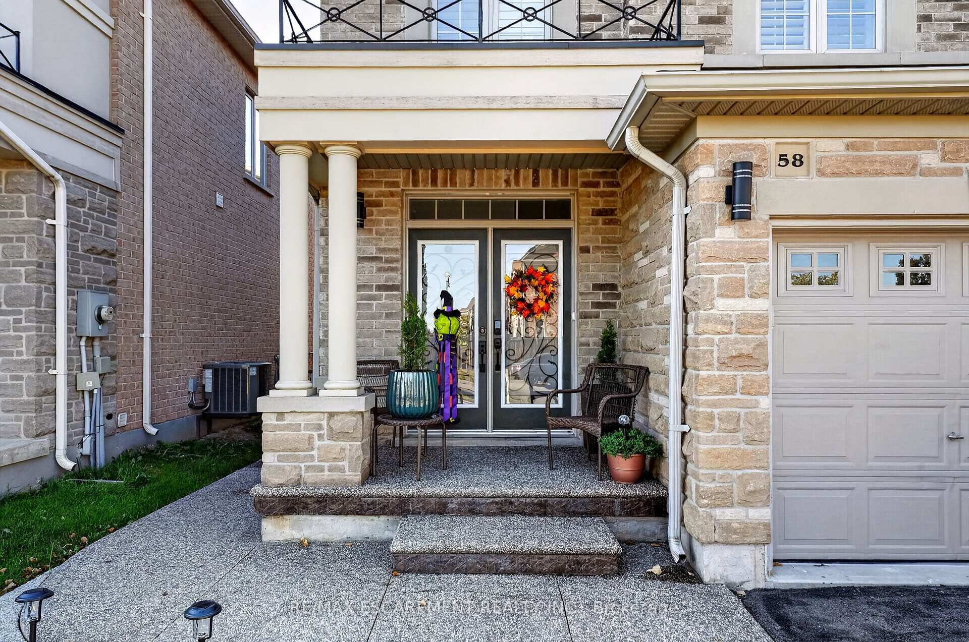 Photo 3 of 58 Summerberry Way, Hamilton, Carpenter — HOMEH