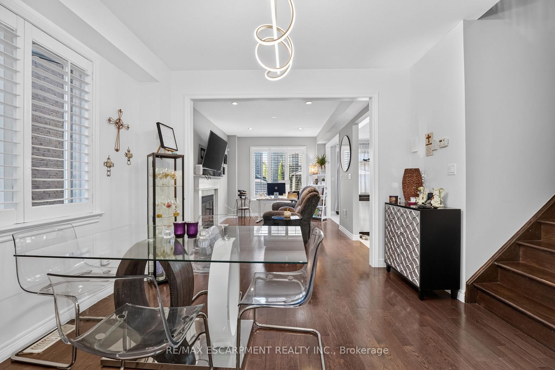 Photo 8 of 58 Summerberry Way, Hamilton, Carpenter — HOMEH
