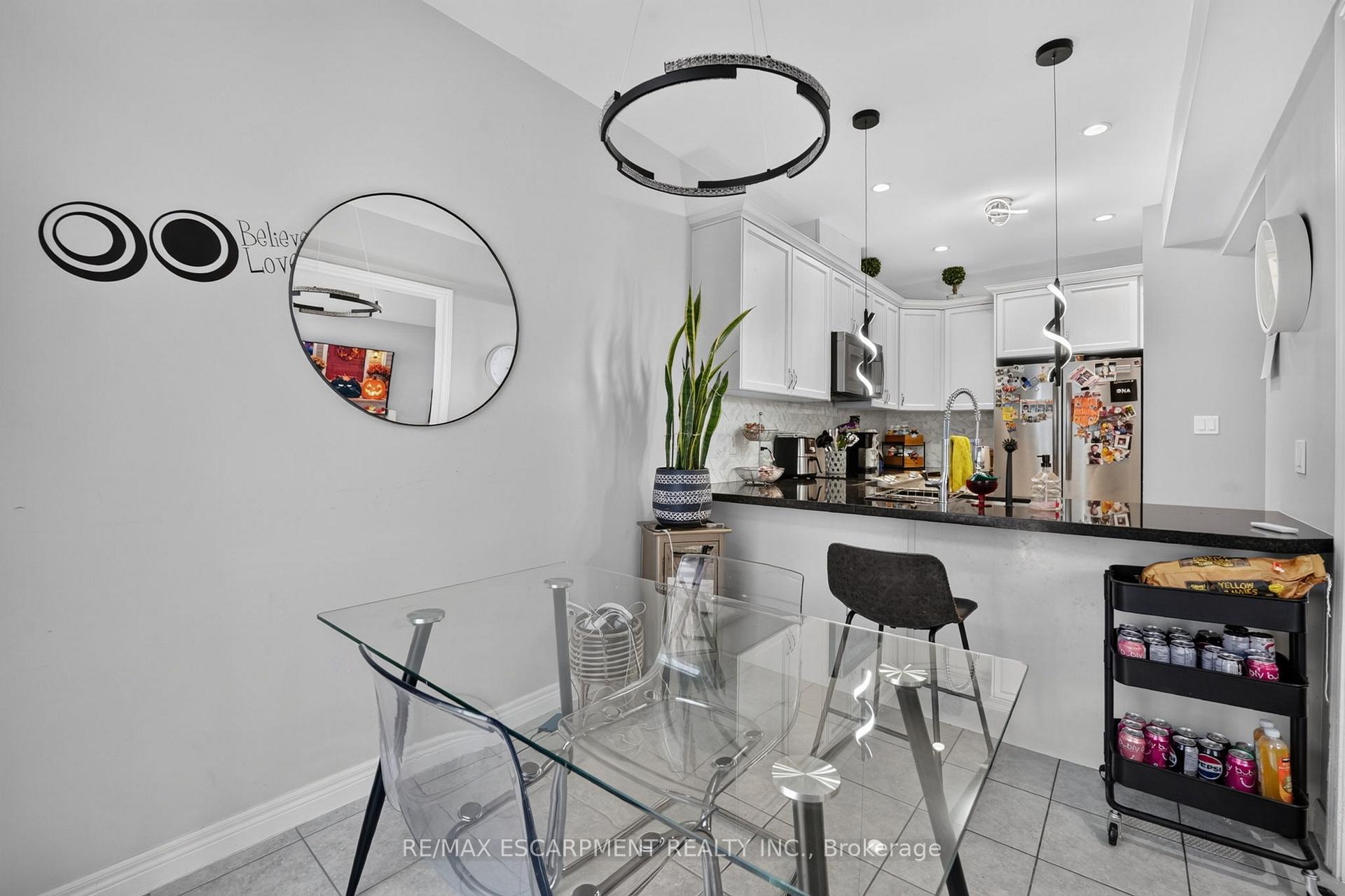 Photo 19 of 58 Summerberry Way, Hamilton, Carpenter — HOMEH