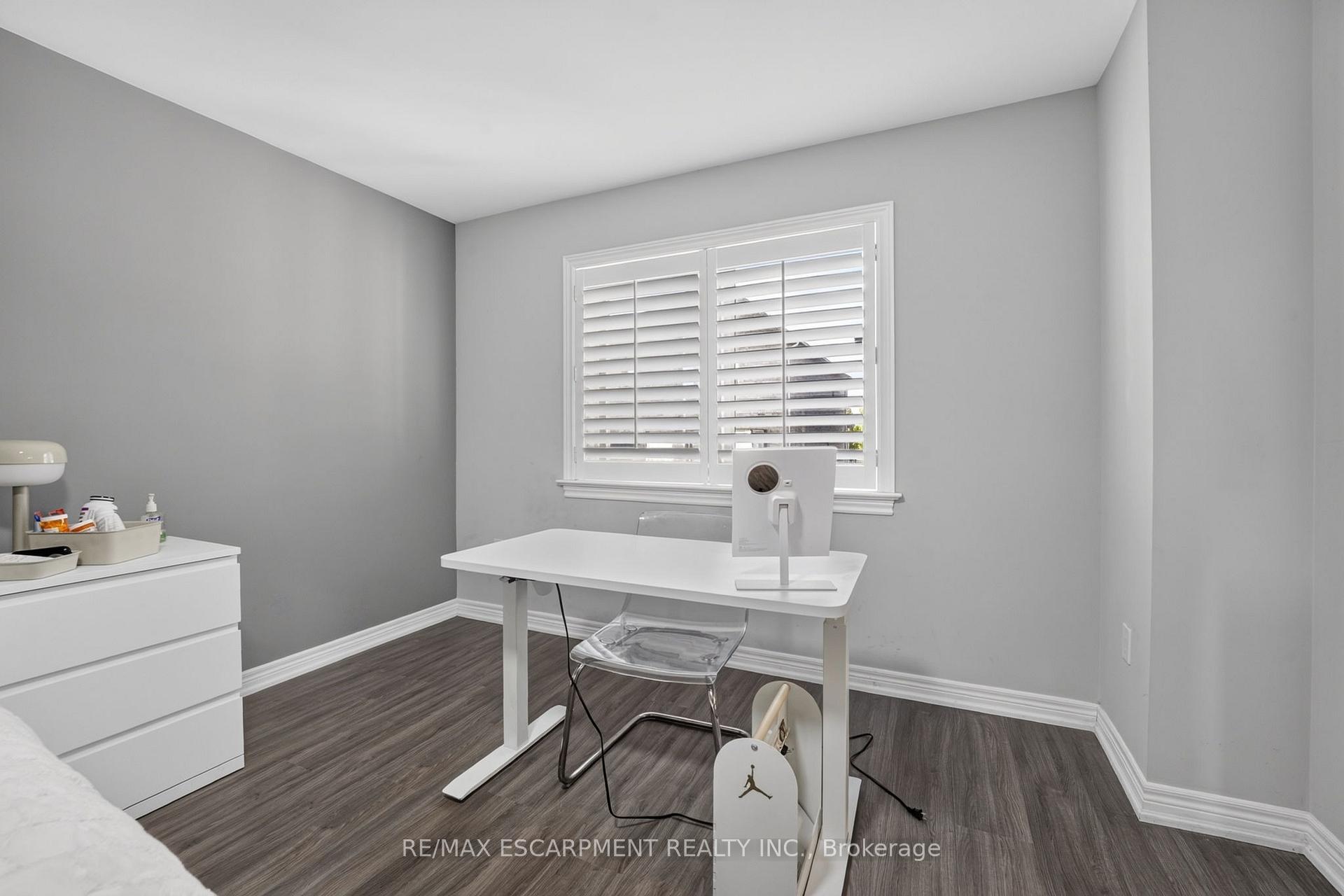 Photo 26 of 58 Summerberry Way, Hamilton, Carpenter — HOMEH
