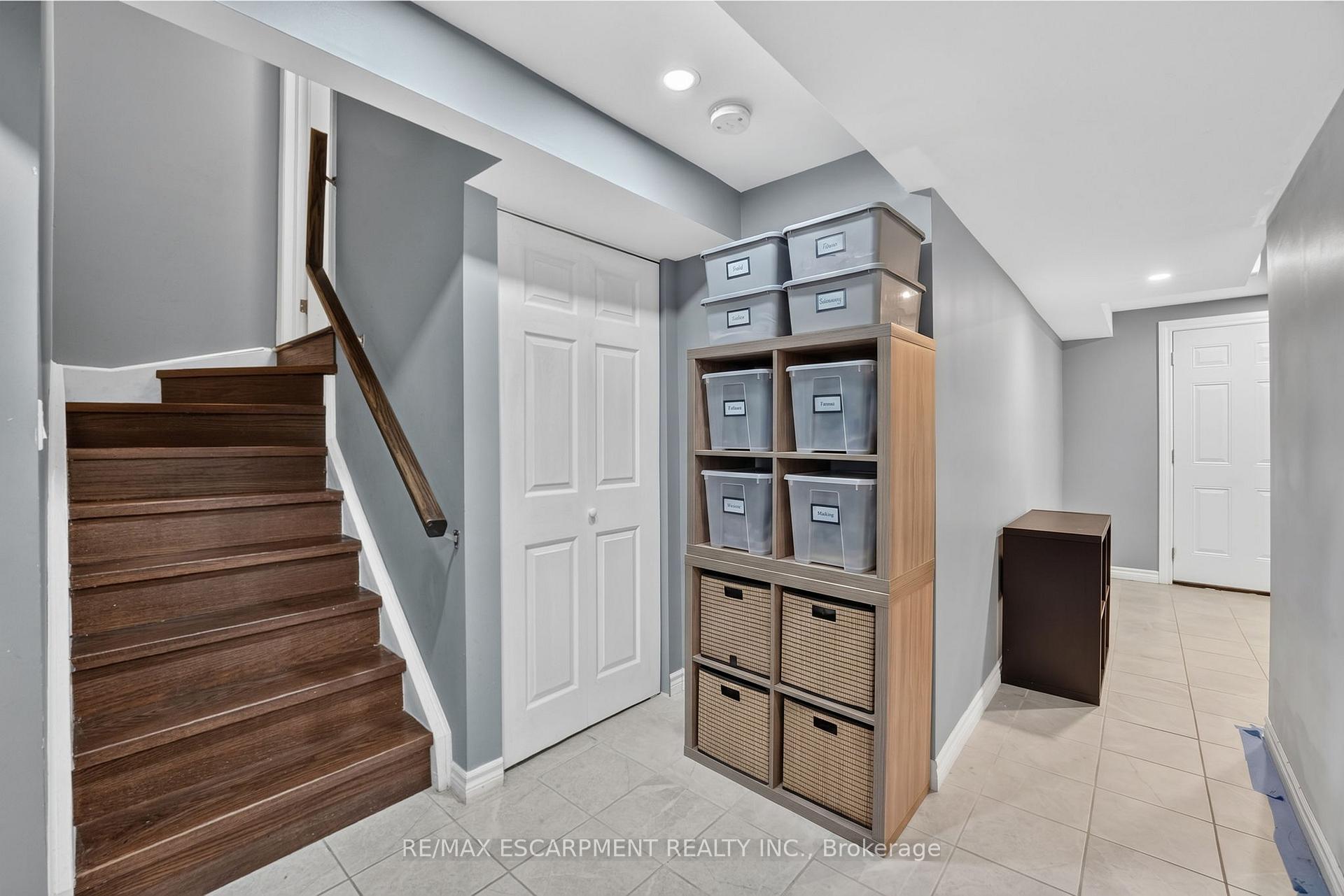 Photo 31 of 58 Summerberry Way, Hamilton, Carpenter — HOMEH
